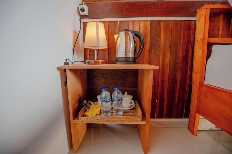 Deluxe Room | Rollaway beds, bed sheets