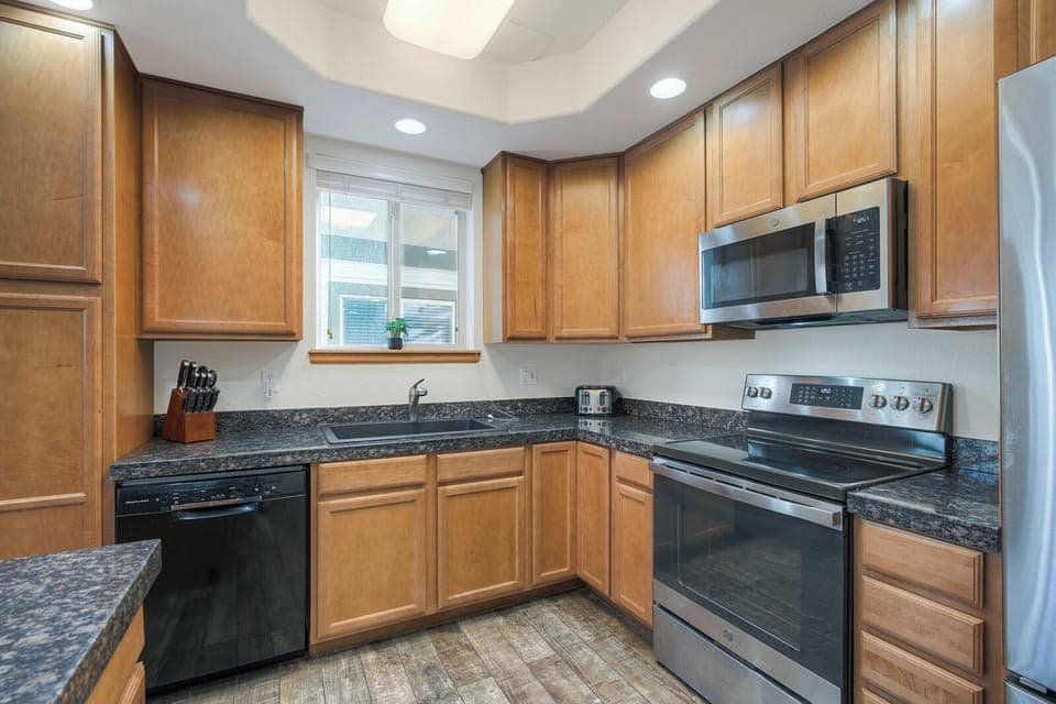CC102B Kitchen