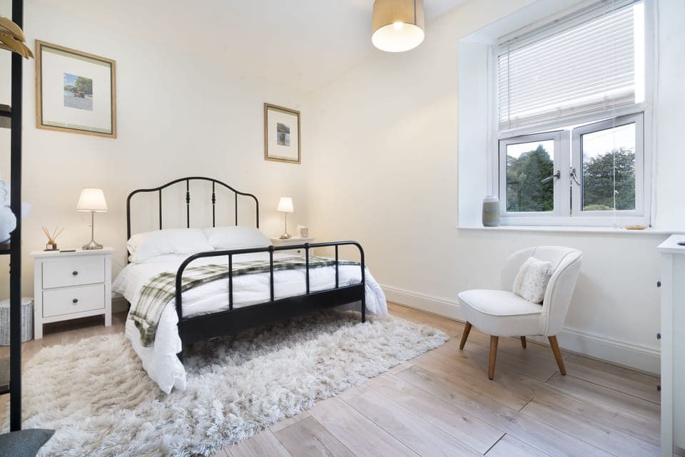 Three Bridges, Ulverston - Bedroom 1