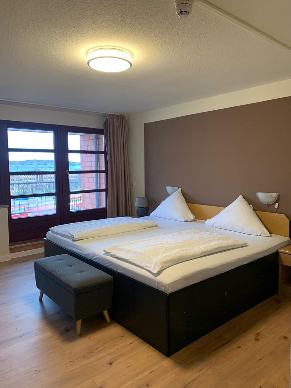 In-room safe, desk, laptop workspace, free WiFi