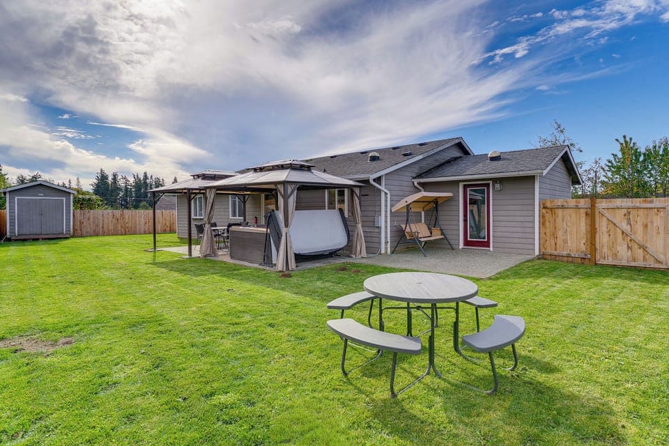 Stanwood Vacation Rental | 4BR | 2BA | 1,700 Sq Ft | Step-Free Access