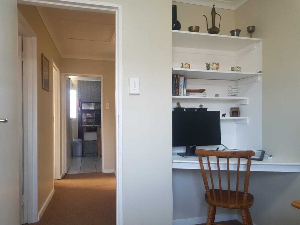 Work station with monitor, laptop stand and USB hub