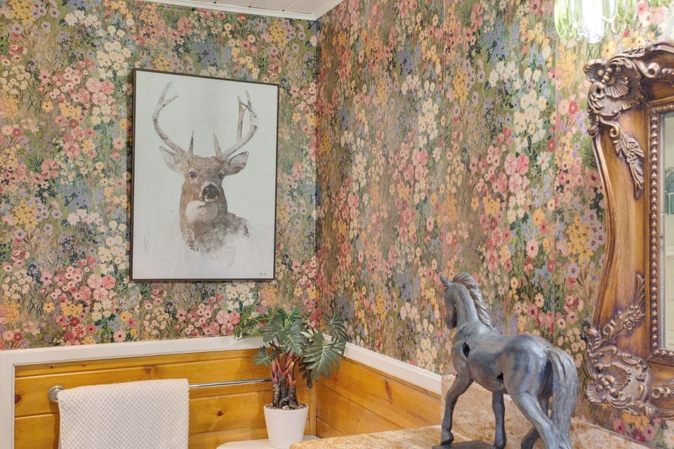 Full Bathroom | 1st Floor