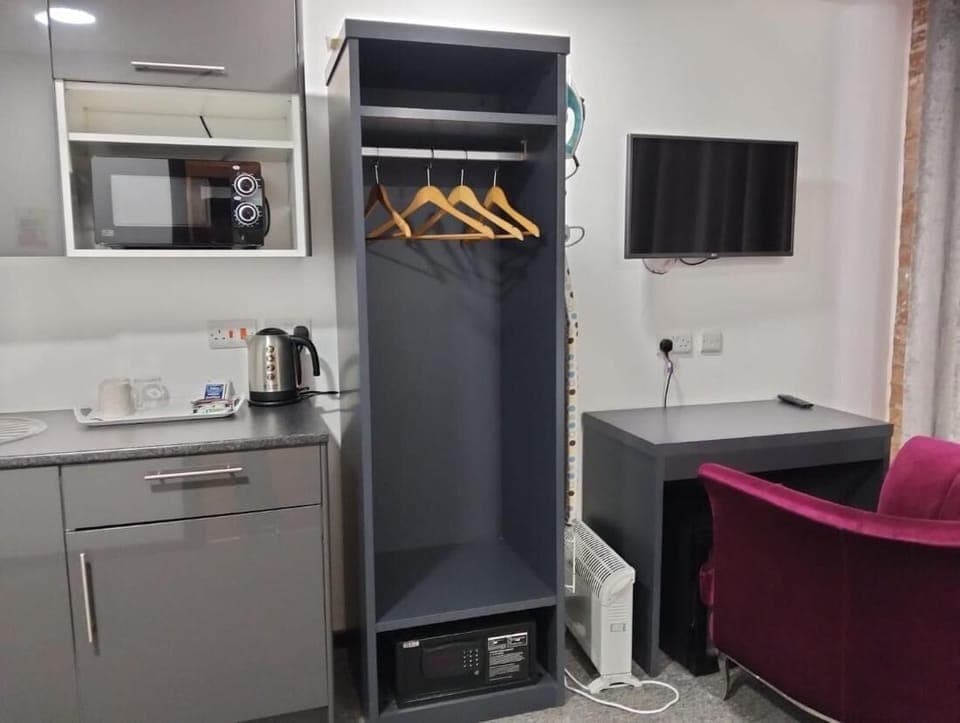 Apartment, 1 Bedroom, Smoking | Interior