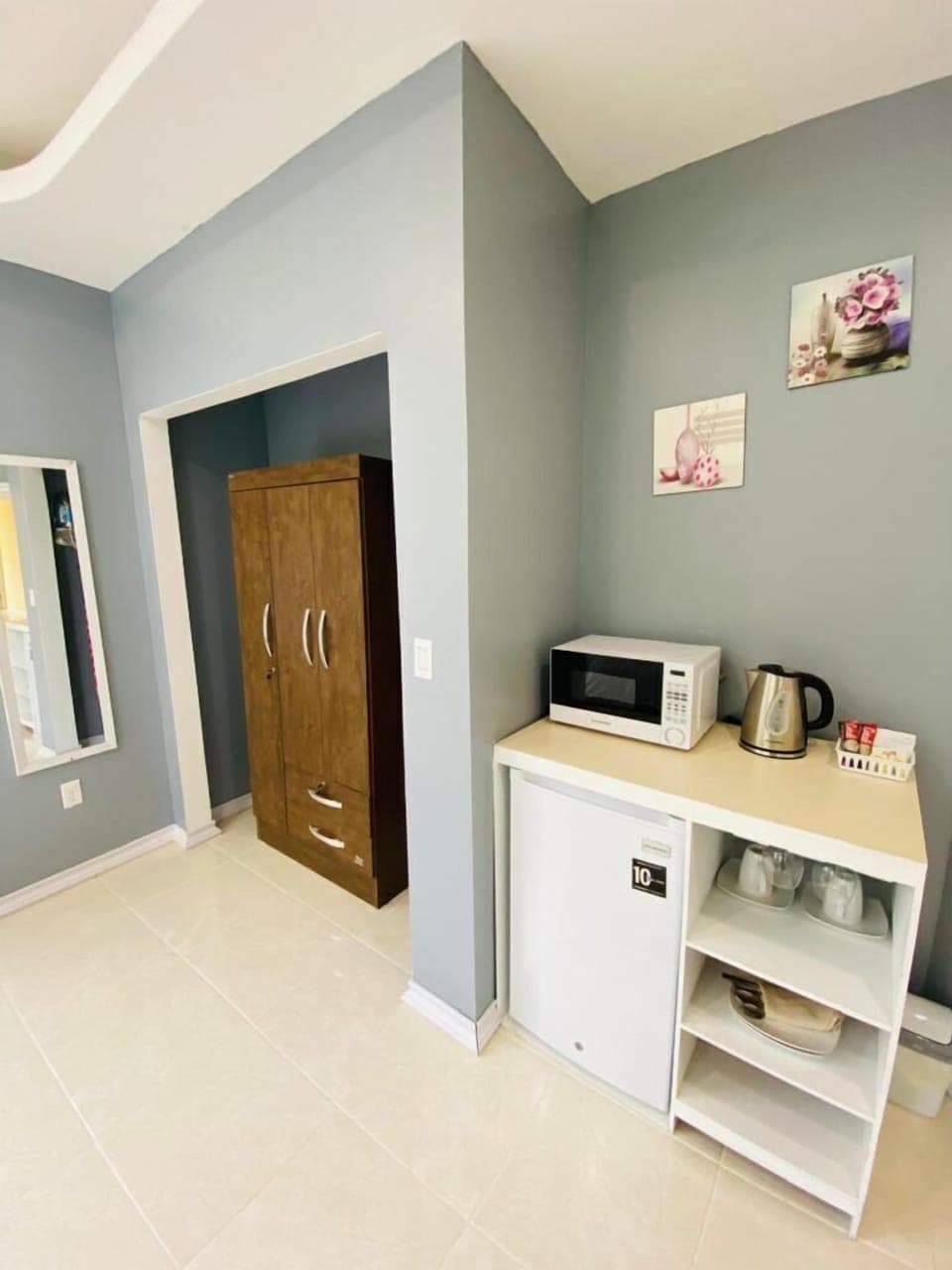 Classic Double Room, Balcony | In-room safe, laptop workspace, blackout drapes, soundproofing