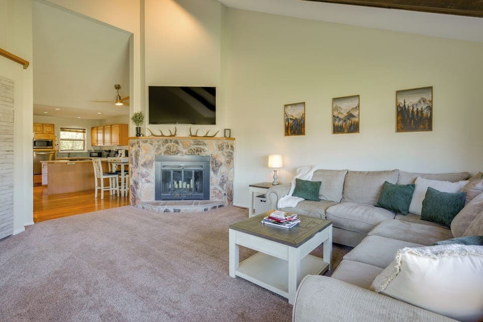 Apartment (2 Bedrooms) | Front of property