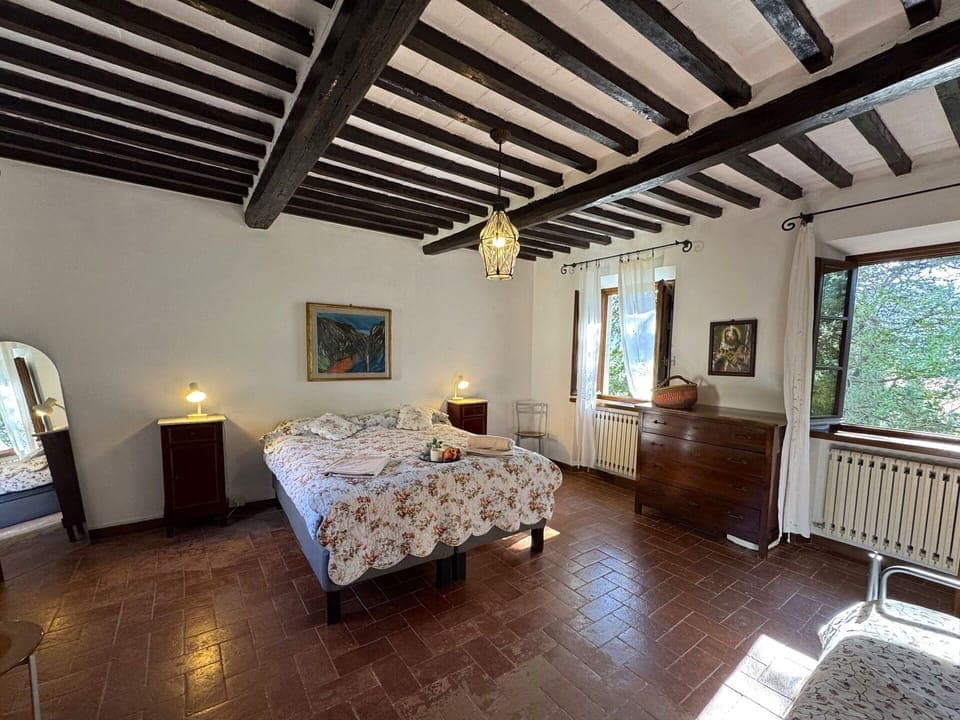 Wall, Wood, Furniture, Bedroom, Ceiling, Room, Home, Bed, Bed Frame, Bedding