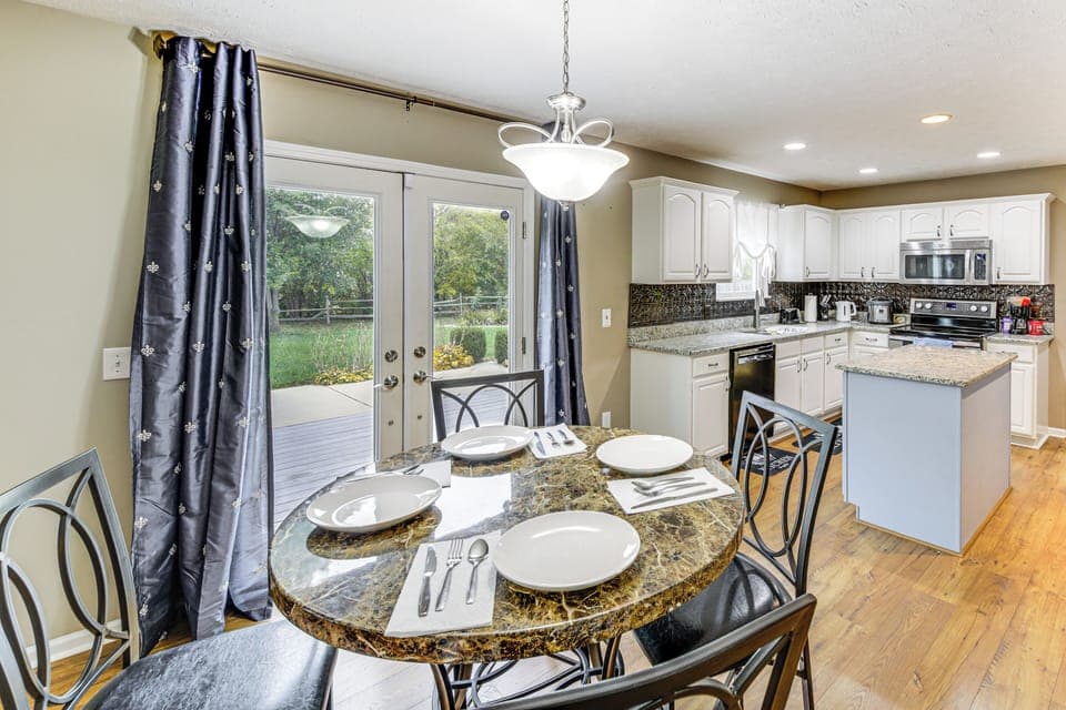 House (4 Bedrooms) | Interior
