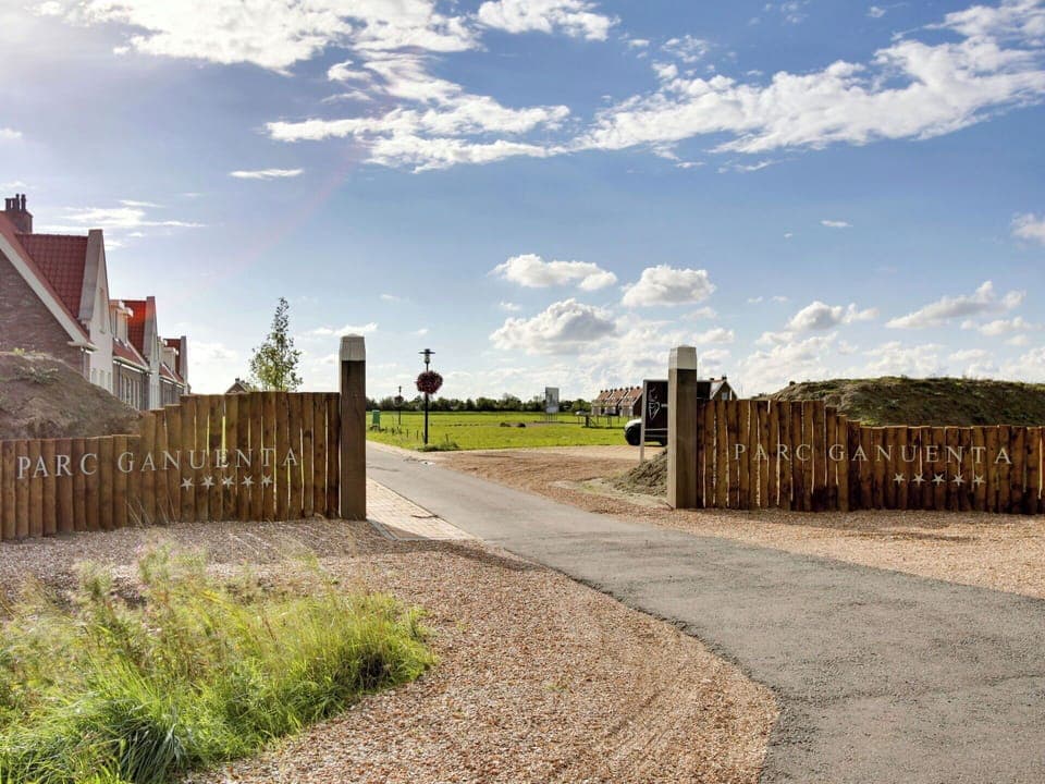 Sky, Land Lot, Plain, Home, Rural Area, Cottage, Estate, Field, Lawn, Landscaping