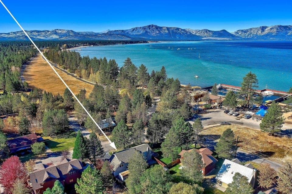 House, 4 Bedrooms | Aerial view