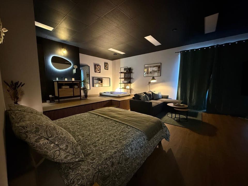 Deluxe Suite, Garden View | Premium bedding, memory foam beds, minibar, individually decorated