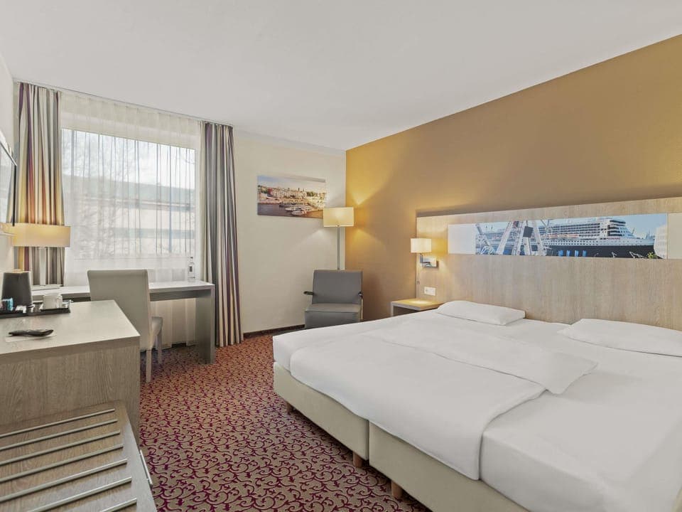 Soundproofing, free WiFi