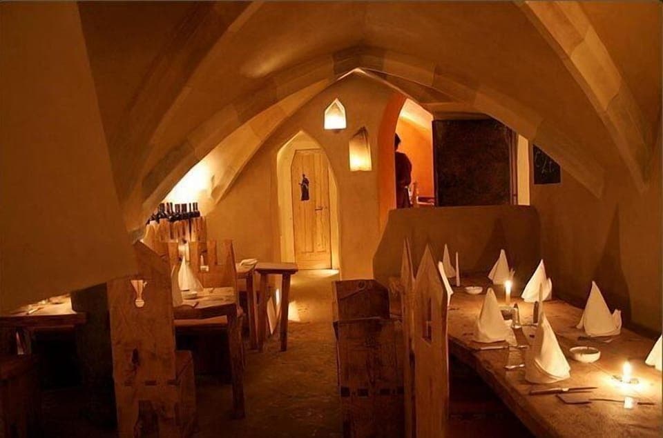 Lunch and dinner served, Mediterranean cuisine