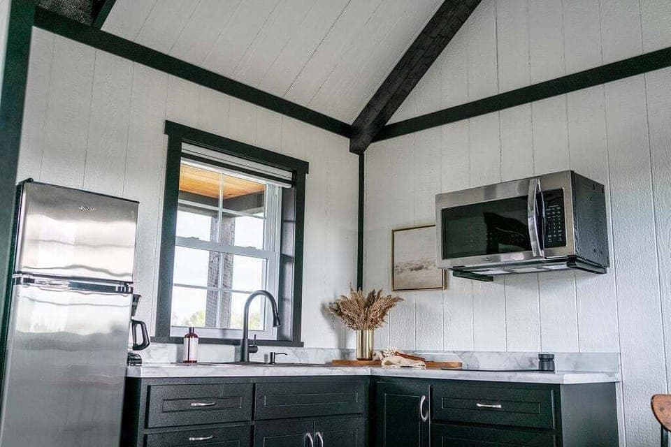 Enjoy making delicious meals in the kitchenette