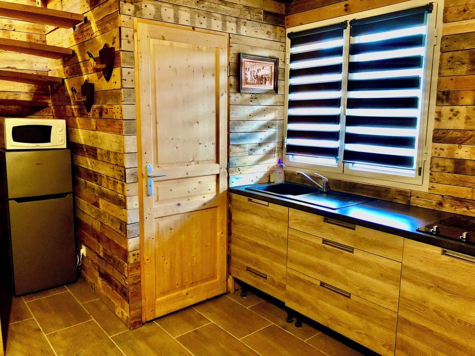 Family Cottage | Private kitchen | Fridge, microwave, stovetop, coffee/tea maker