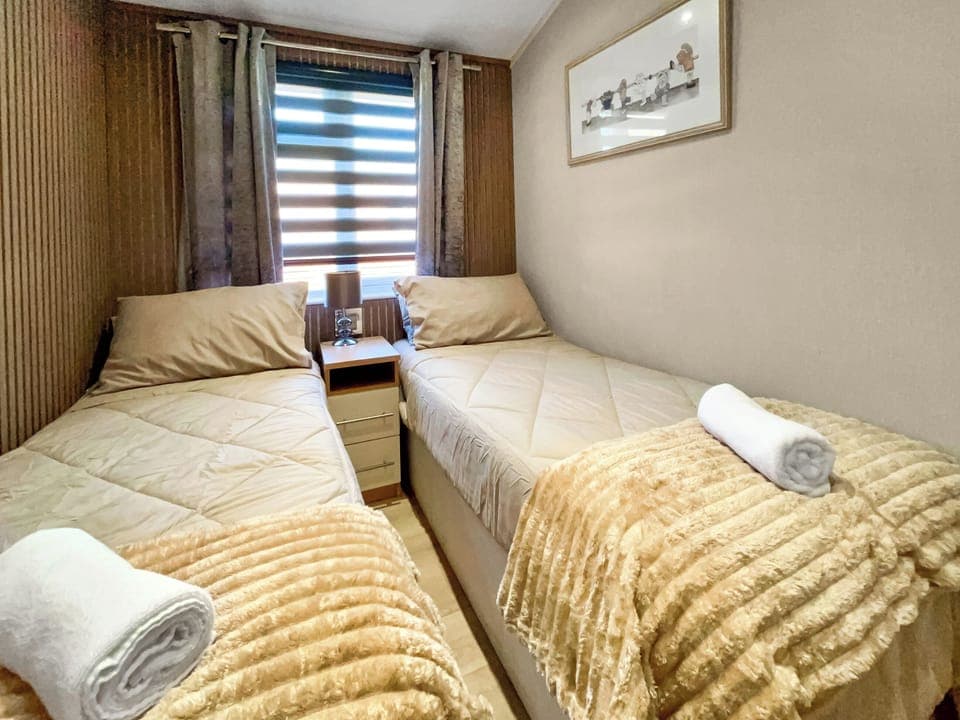Twin bedroom | Haven Lodge, Banchory