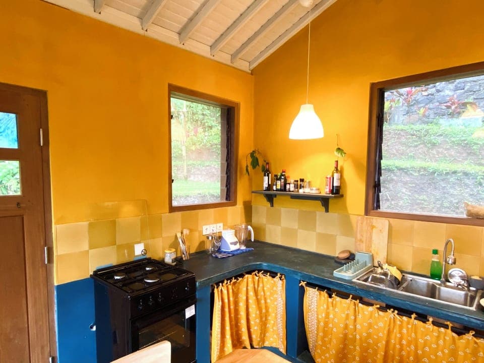 Cabin, Garden View | Private kitchen | Fridge, oven, dishwasher, coffee/tea maker