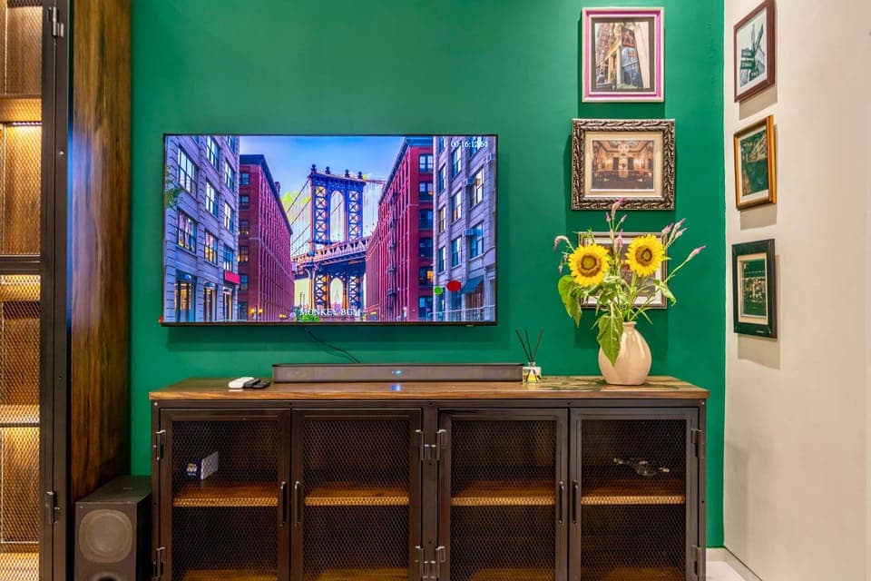 2nd Floor - Lounge NYC Speakeasy Theme Area