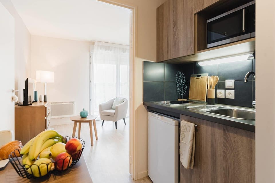 Studio | Private kitchen | Coffee/tea maker, electric kettle