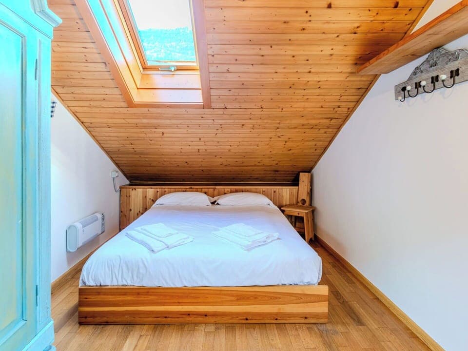 Wood, Floor, Bedroom, Ceiling, Flooring, Interior Design, Bed, Wood Stain, Hardwood, Room