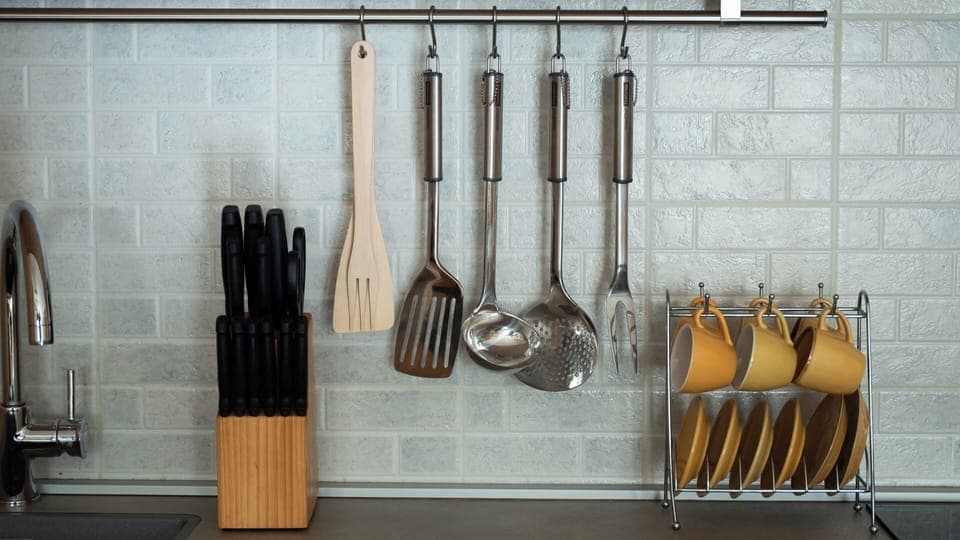 Apartment (1 Bedroom) | Private kitchen | Microwave, oven, electric kettle, highchair