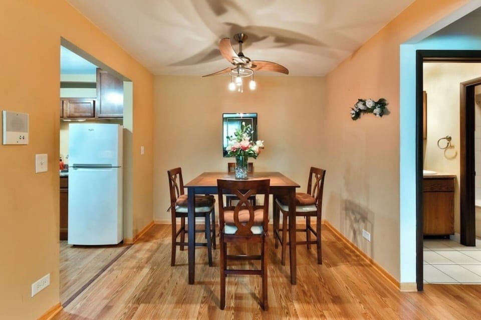 ~ COOK YOUR DELICIOUS MEALS AND GATHER AROUND YOUR DINING TABLE ~