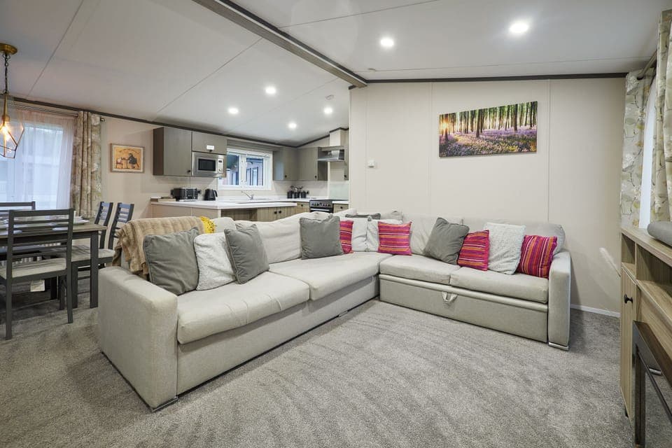 Happy's Day Lodge, Allerthorpe Golf & Country Park, York - Host & Stay