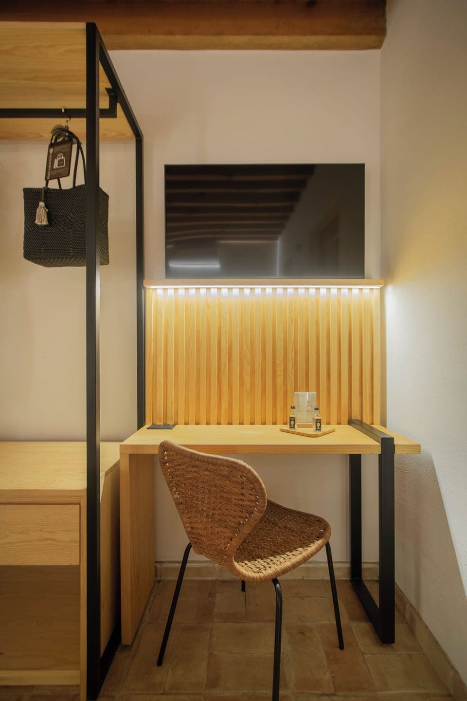 Standard Double Room | Minibar, in-room safe, desk, iron/ironing board