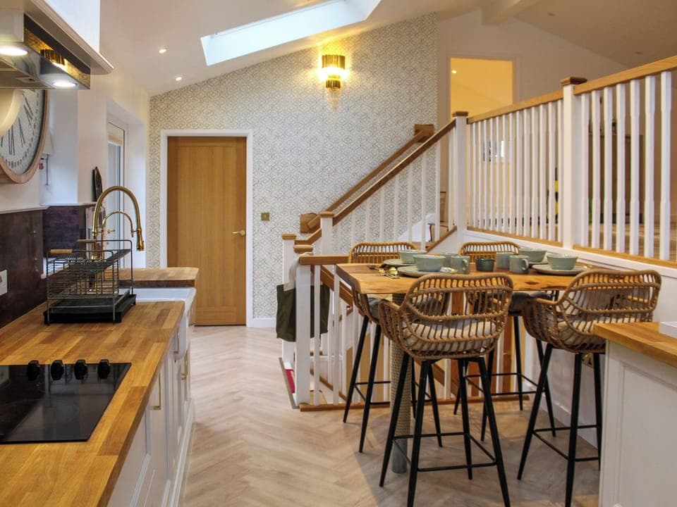 Kitchen/diner | The Shed - Cornish Hamlet, Falmouth