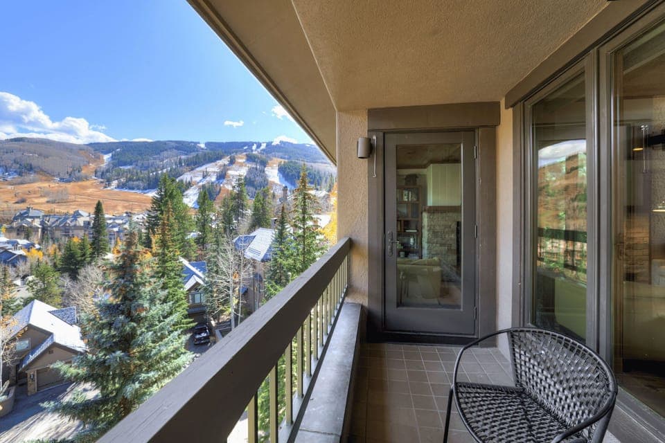 Take in sweeping mountain views from your private balcony — the perfect spot for morning coffee or evening wine under Colorado’s alpine sky.
