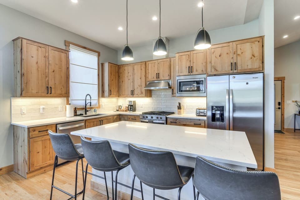 Kitchen | Breakfast Bar | Cooking Basics