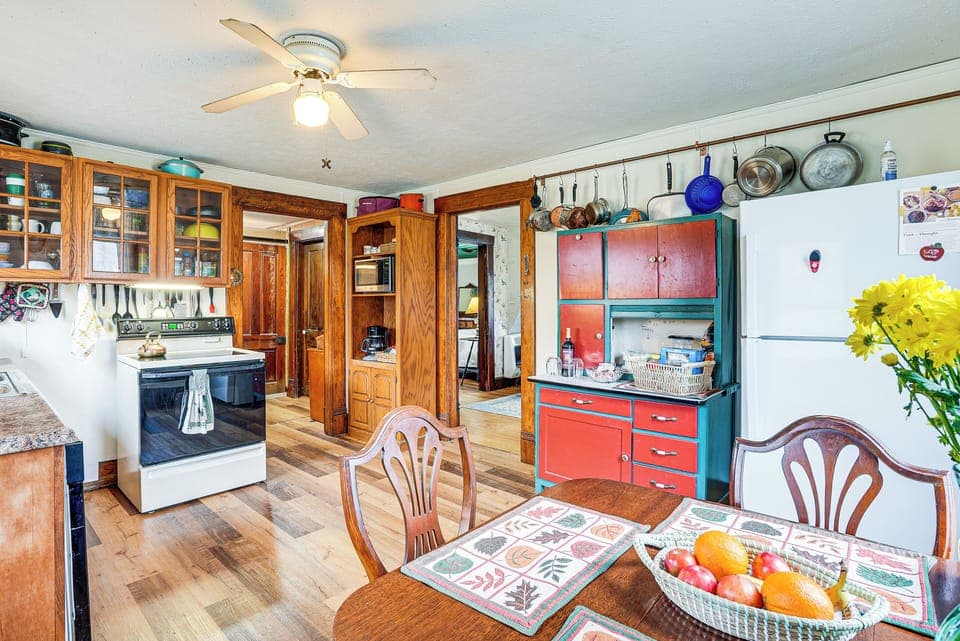 Dining Table | Dishware/Flatware | Kitchen | Cooking Basics | Spices