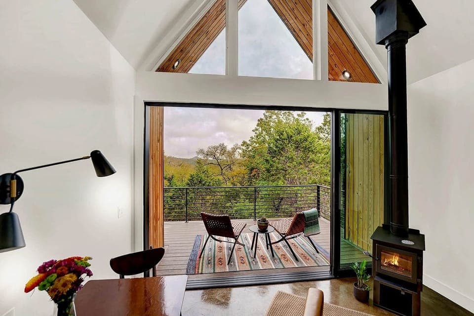 Open the glass wall to soak up your Hill Country views.