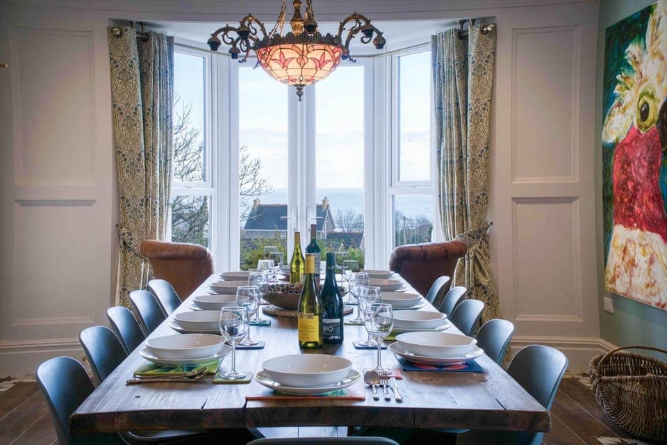 The Retreat - 5 Bedroom House - Horton (9364)