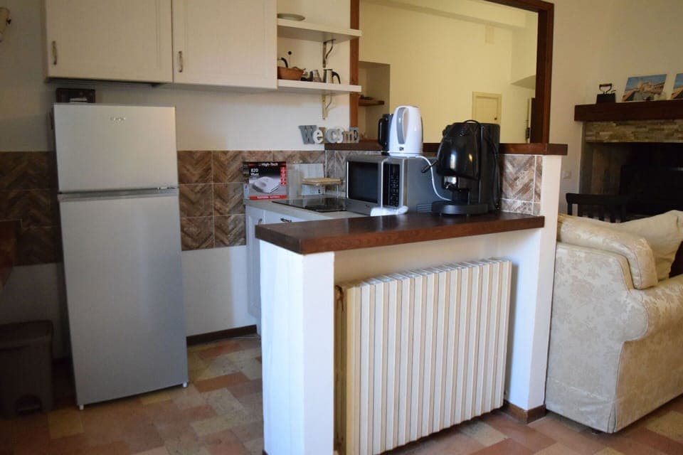 Autumn, Kitchen, Living Room, Spring, Summer