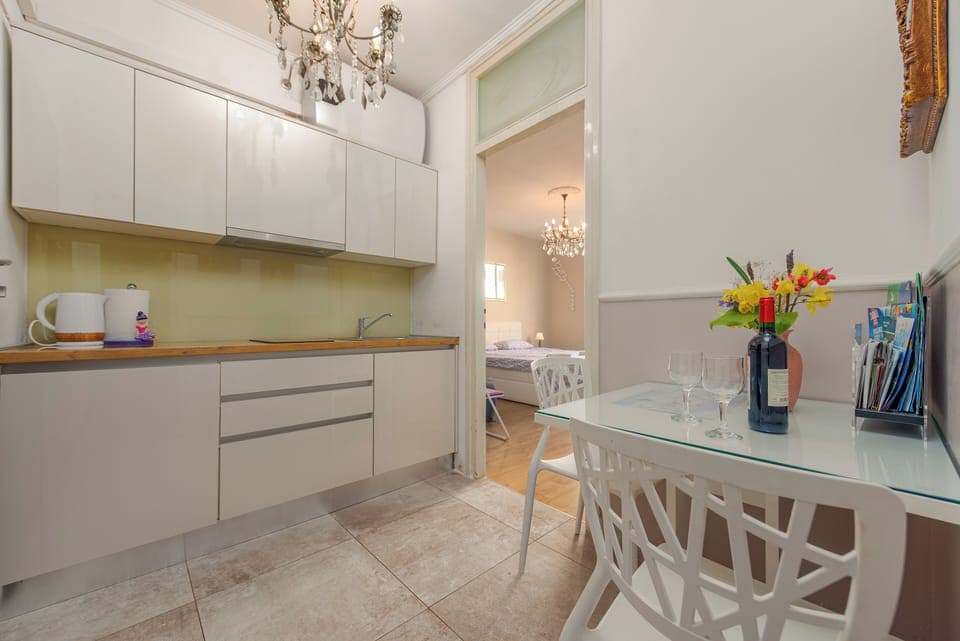 Classic Apartment, Partial Sea View | Private kitchen | Electric kettle