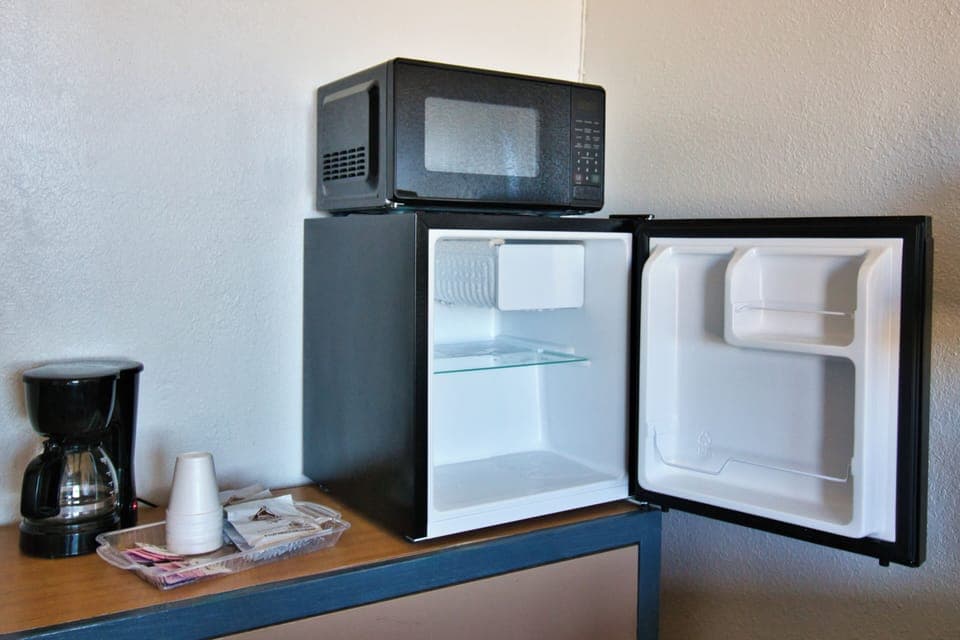 Mini-refrigerator