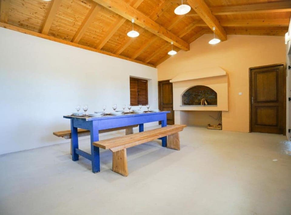 Villa (Three bedroom villa with pool) | BBQ/picnic area