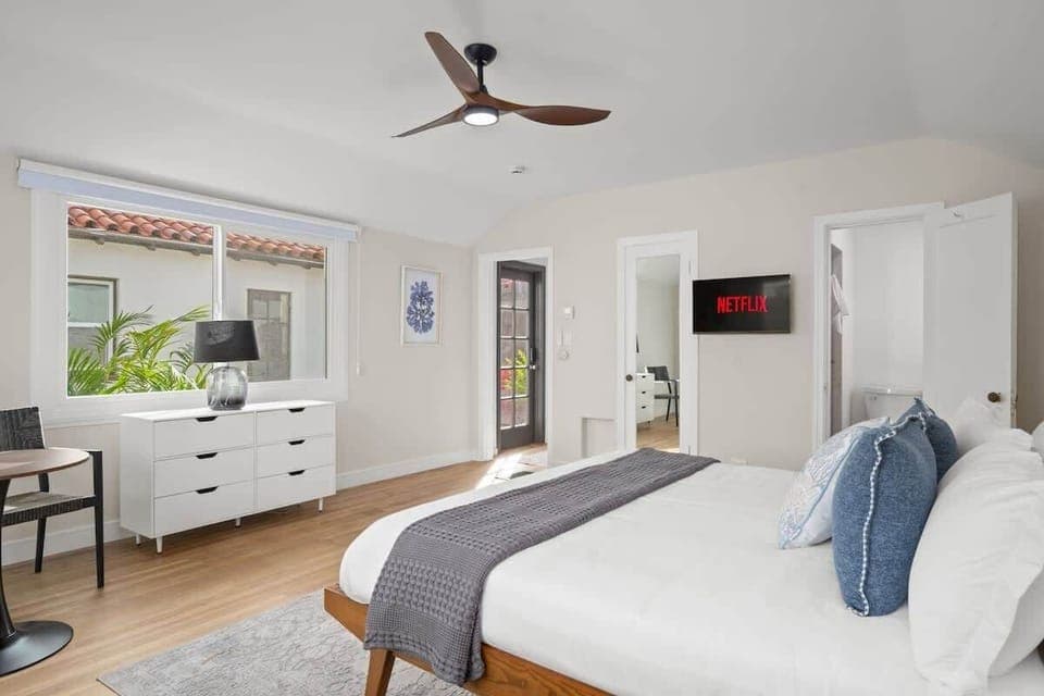 Wifi, TV, Private Bathroom, Dining Area, and King Bed! This spacious studio has all the essentials for Travelers! 