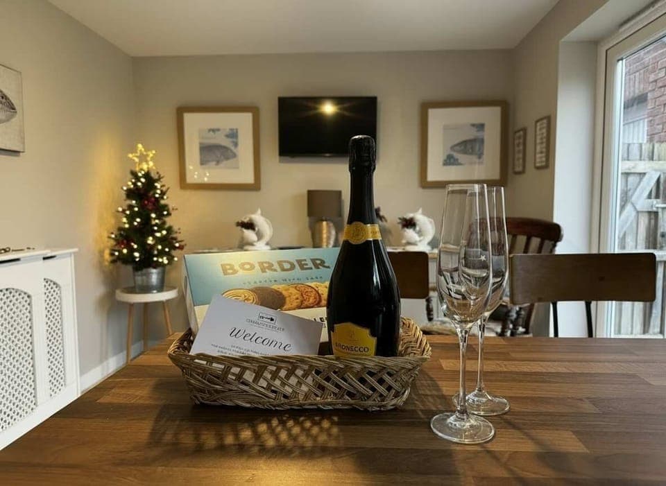 christmas decorations holiday let