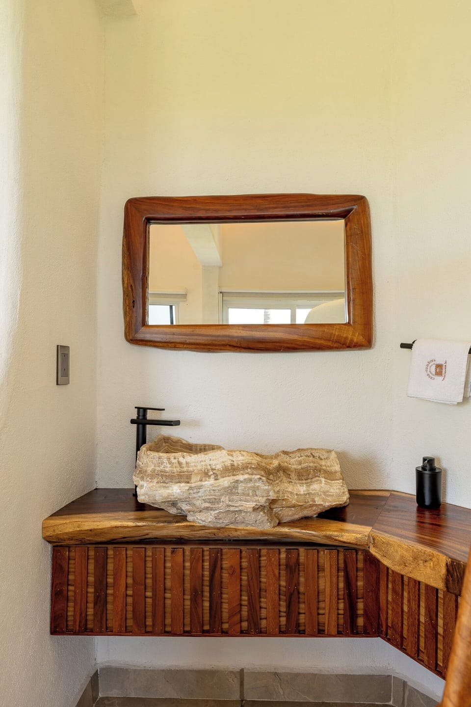 Comfort Villa, Sea View | Free WiFi