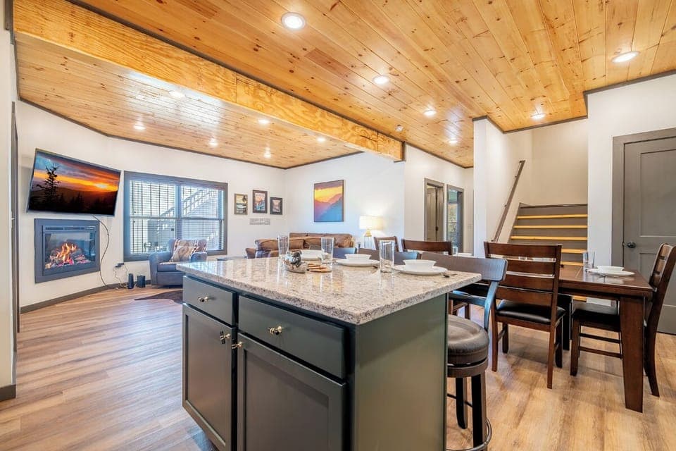 Hochatime's fully-equipped kitchen