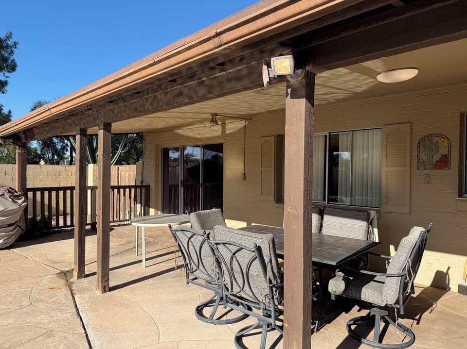 Outdoor dining