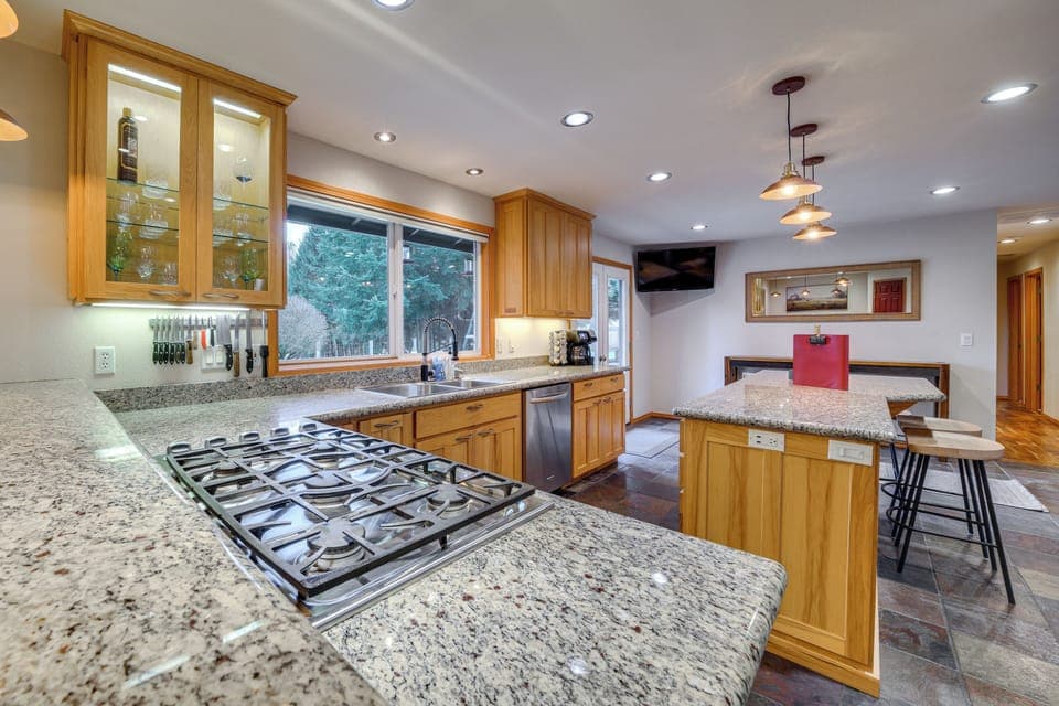 Kitchen | Cooking Basics | Breakfast Bar