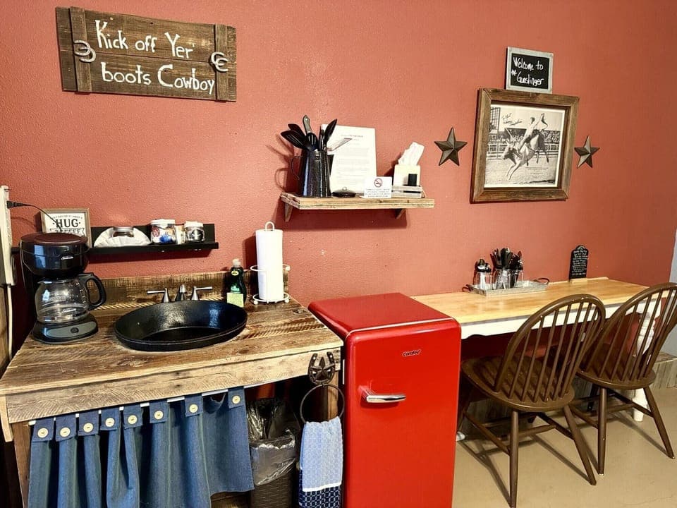 Gunslinger20-20Dining20Area