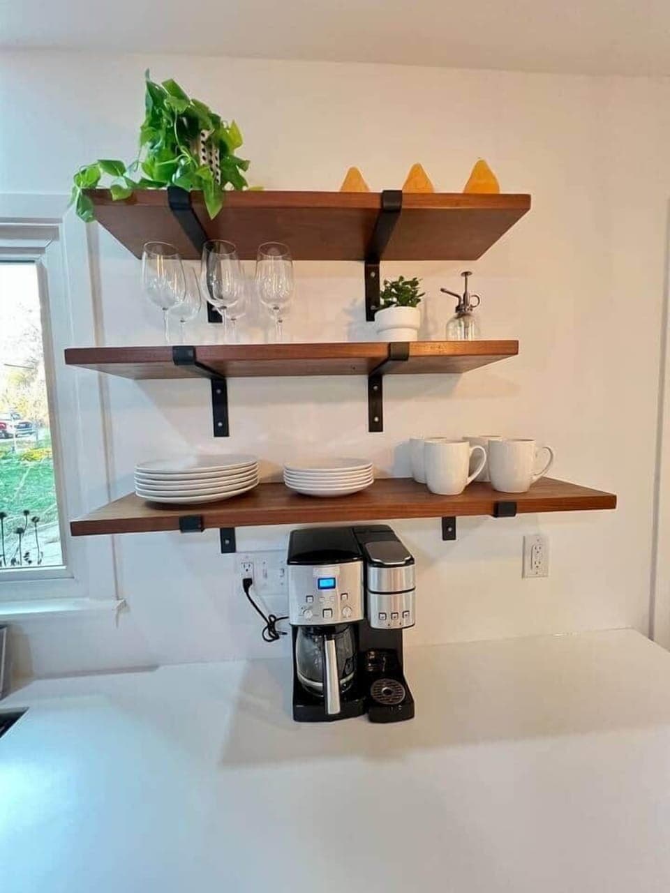 Cuisanart coffee maker for either drip coffee or individual cups