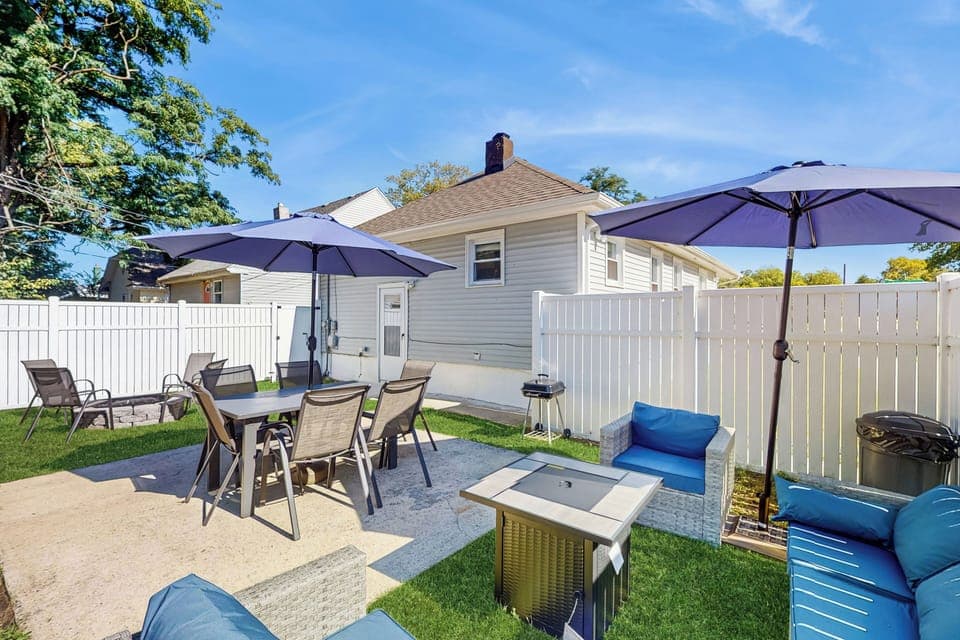 Michigan City Vacation Rental | 4BR | 2BA | 1,726 Sq Ft
