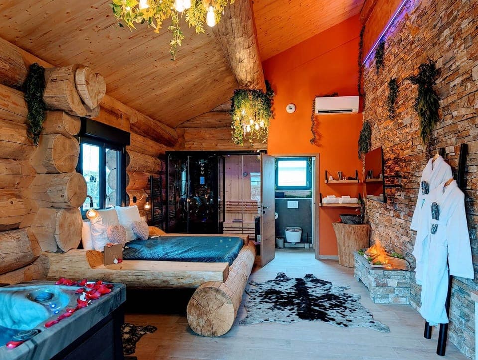 Grande suite fustes avec jacuzzi, sauna et hammam