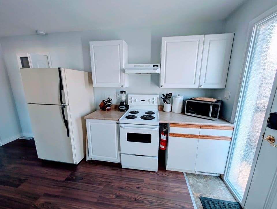 Full Kitchen | Serviced Apartment
