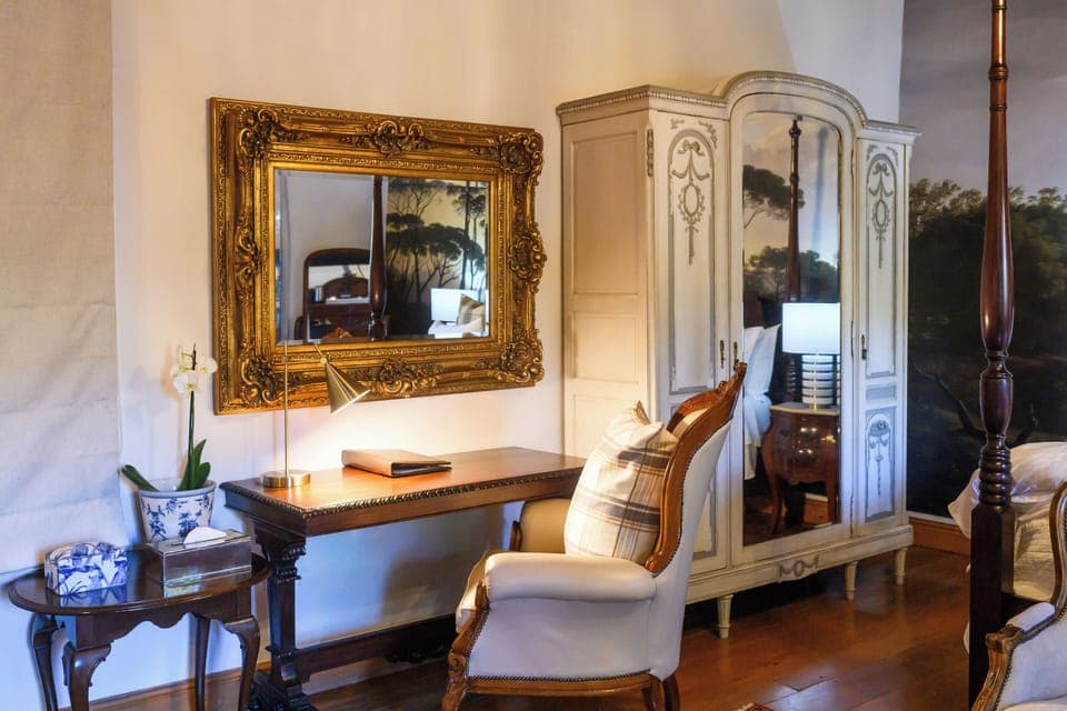 Manor House room 1 | In-room safe, desk, iron/ironing board, free WiFi